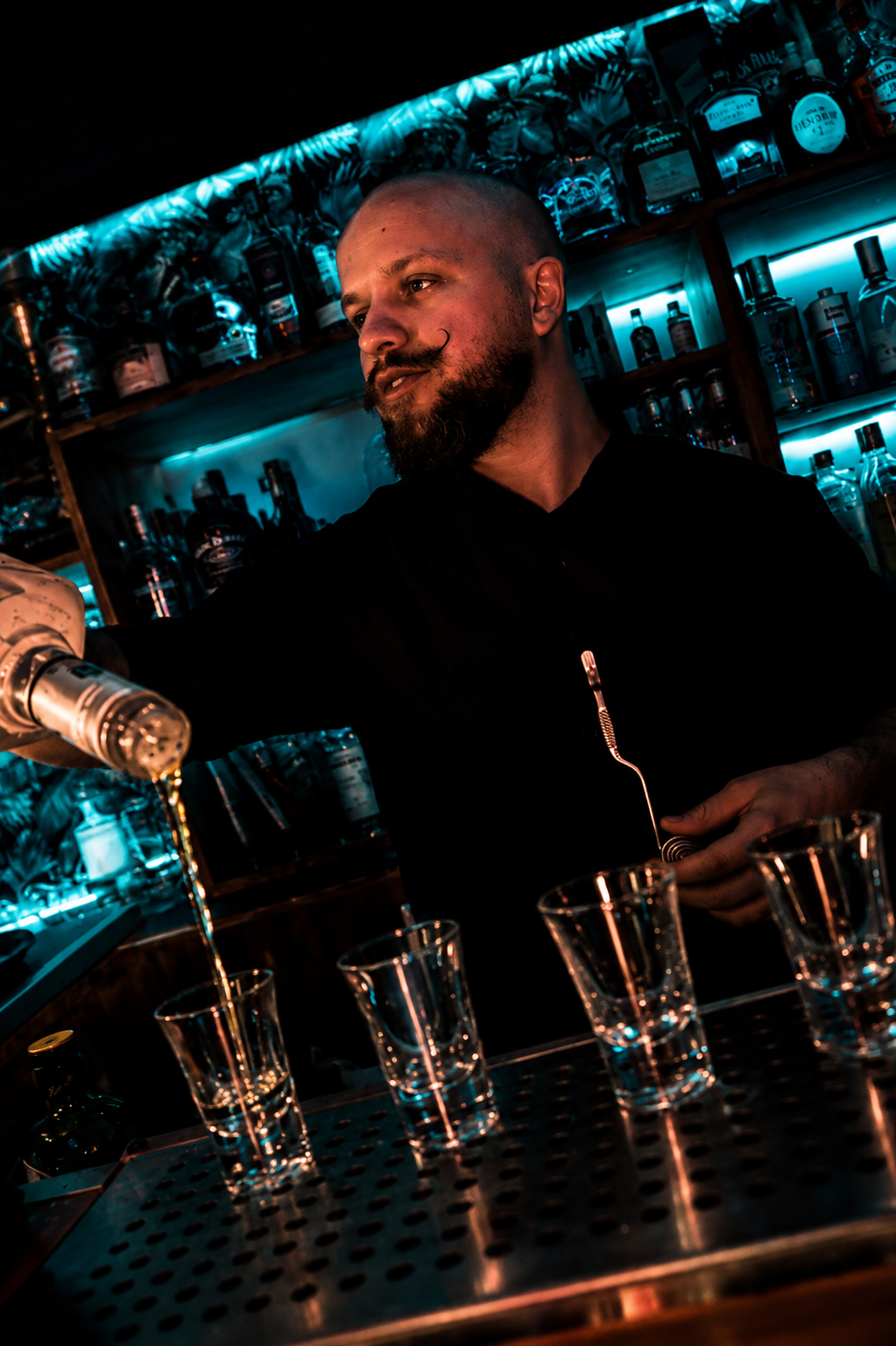Bartender compitiendo en THE LAST POUR